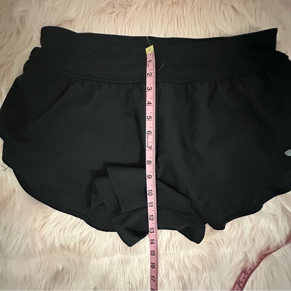 Black Women's Athletic Shorts SZ L NWT - Picture 4 of 7